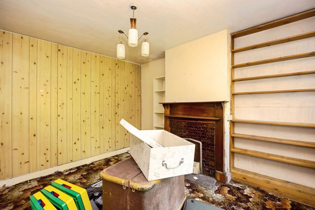 Property photo 3 of 20 Pbox-Img.Jpg