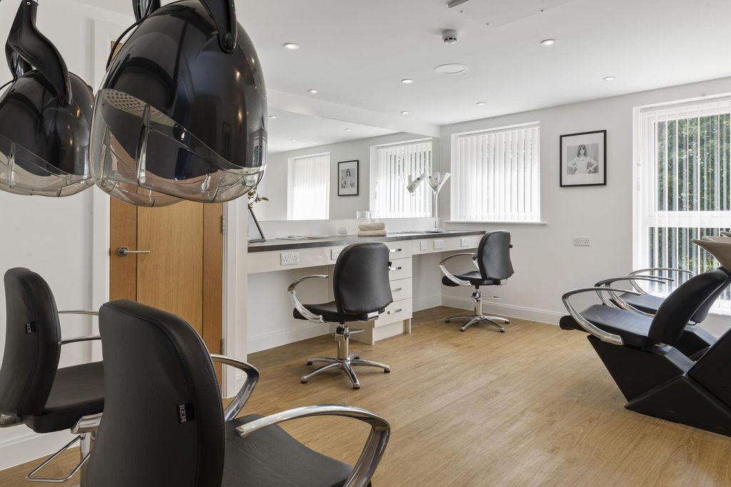 Property photo 1 of 15 Hair Salon