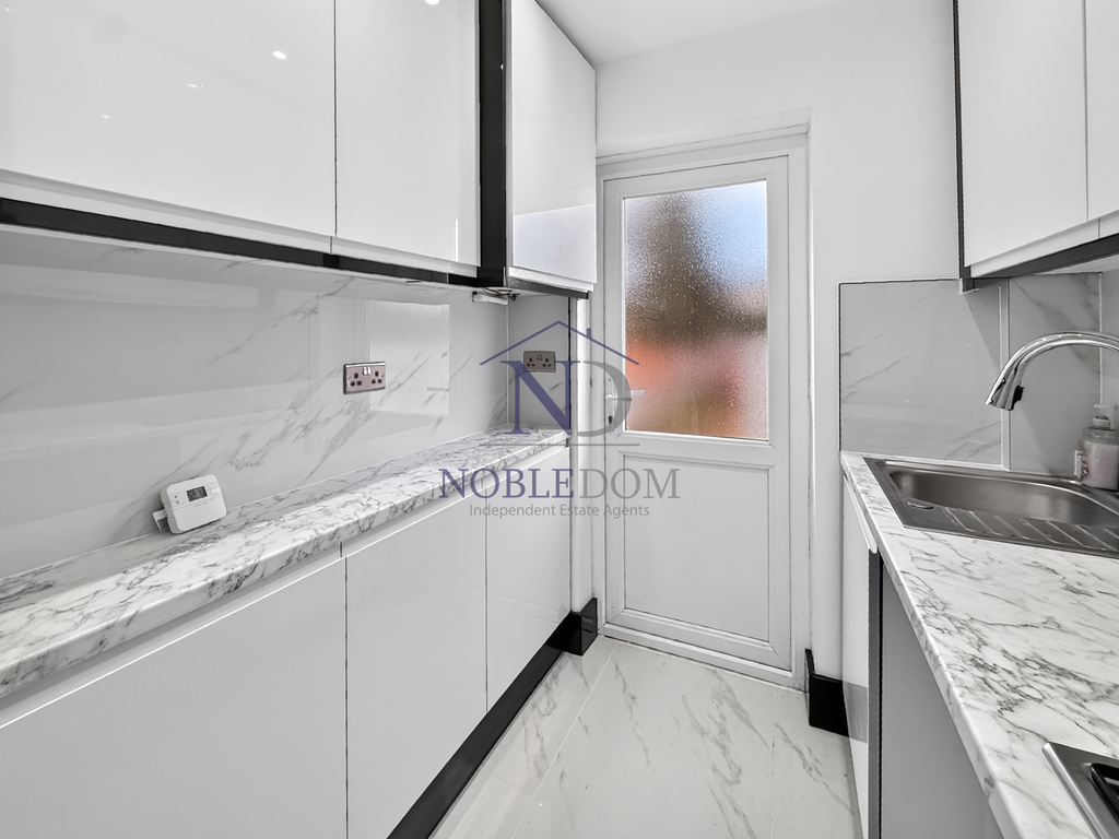 Property photo 3 of 14 3