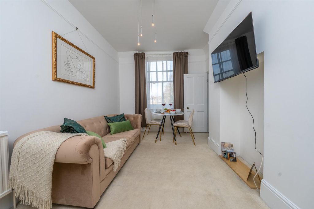 Property photo 3 of 16 9.Jpg