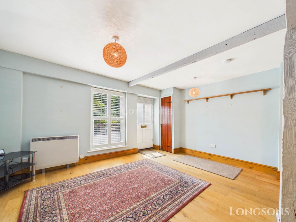 Property photo 3 of 11
