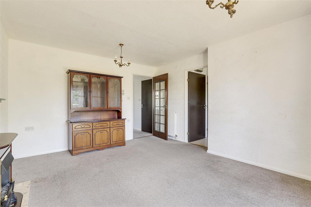Property photo 3 of 11 04.Jpg