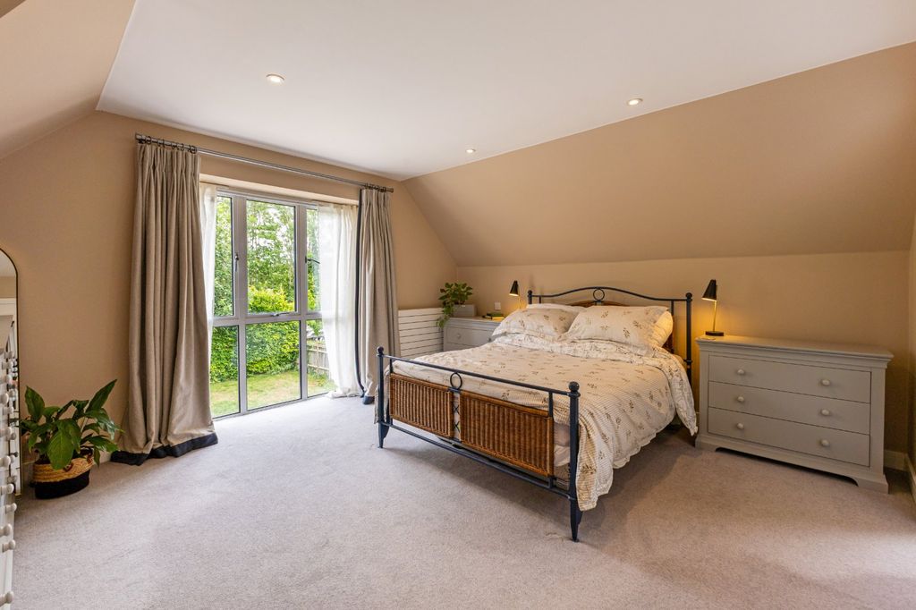 Property photo 3 of 19 Principal Bedroom