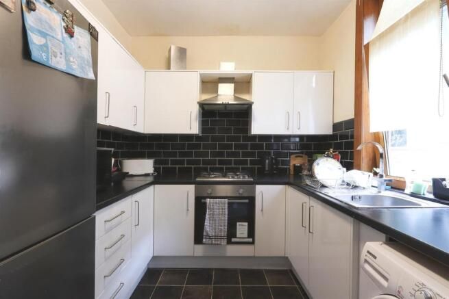 Property photo 3 of 12 Kitchen