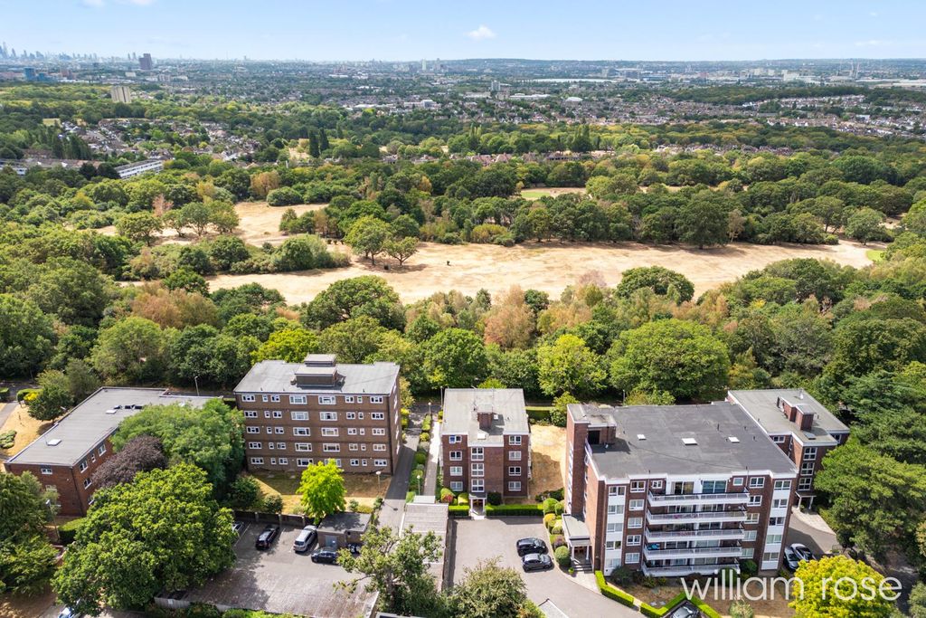 Property photo 1 of 17 Treetops_27.Jpg