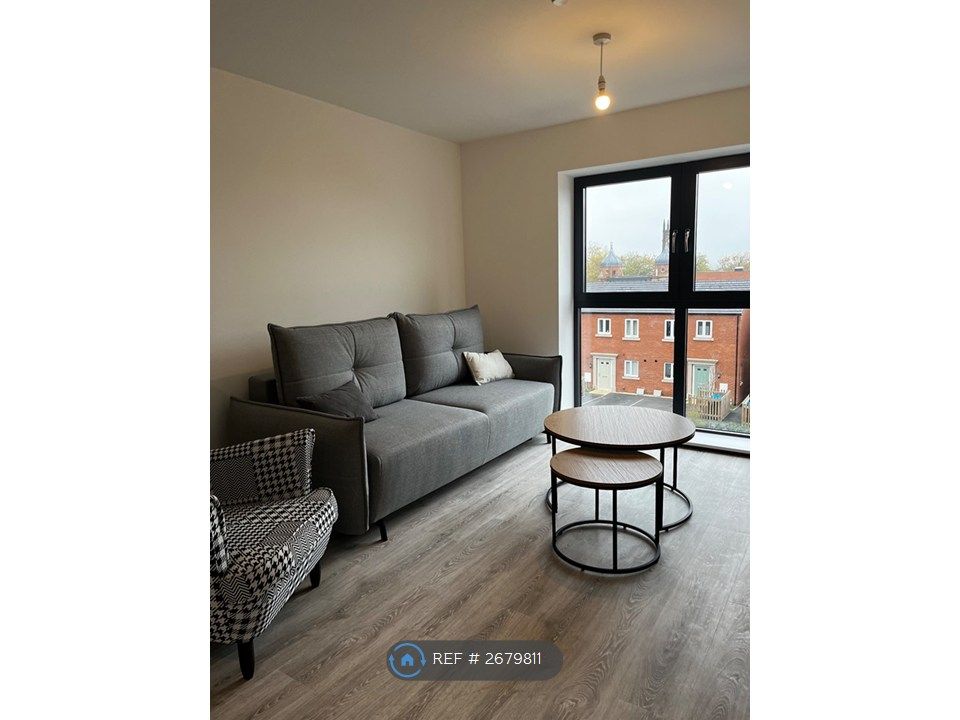 Property photo 3 of 14 Living Room