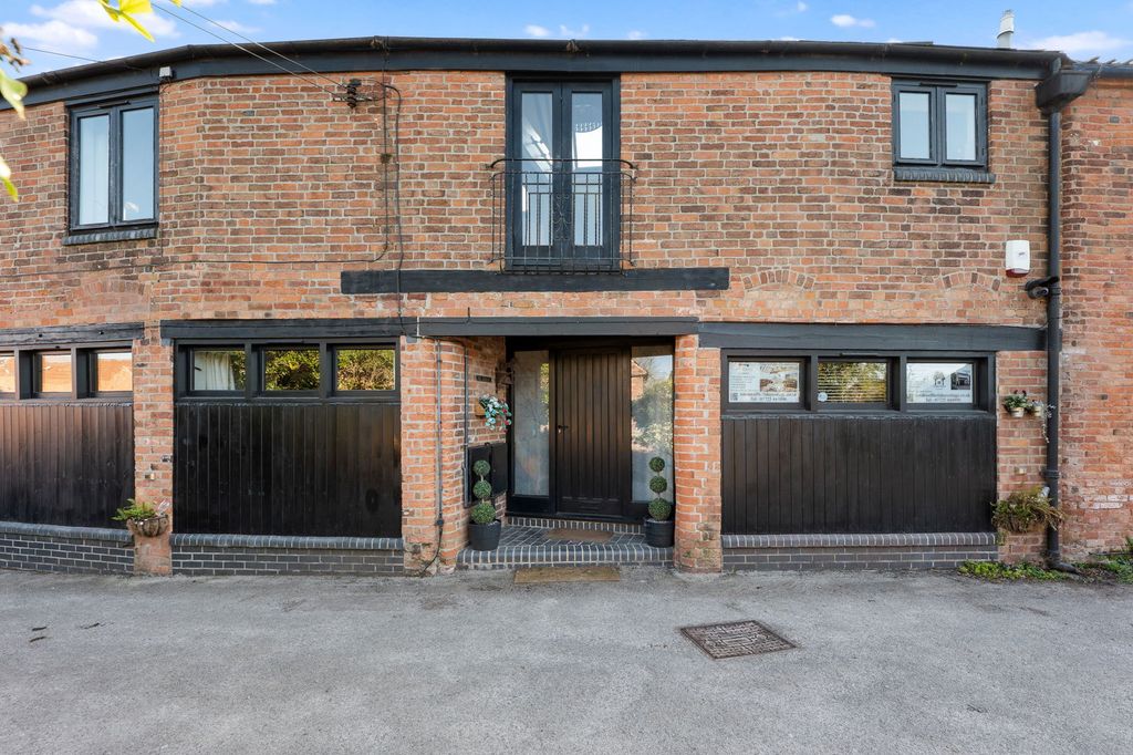 Property photo 1 of 27
