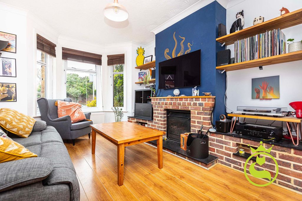 Property photo 3 of 15