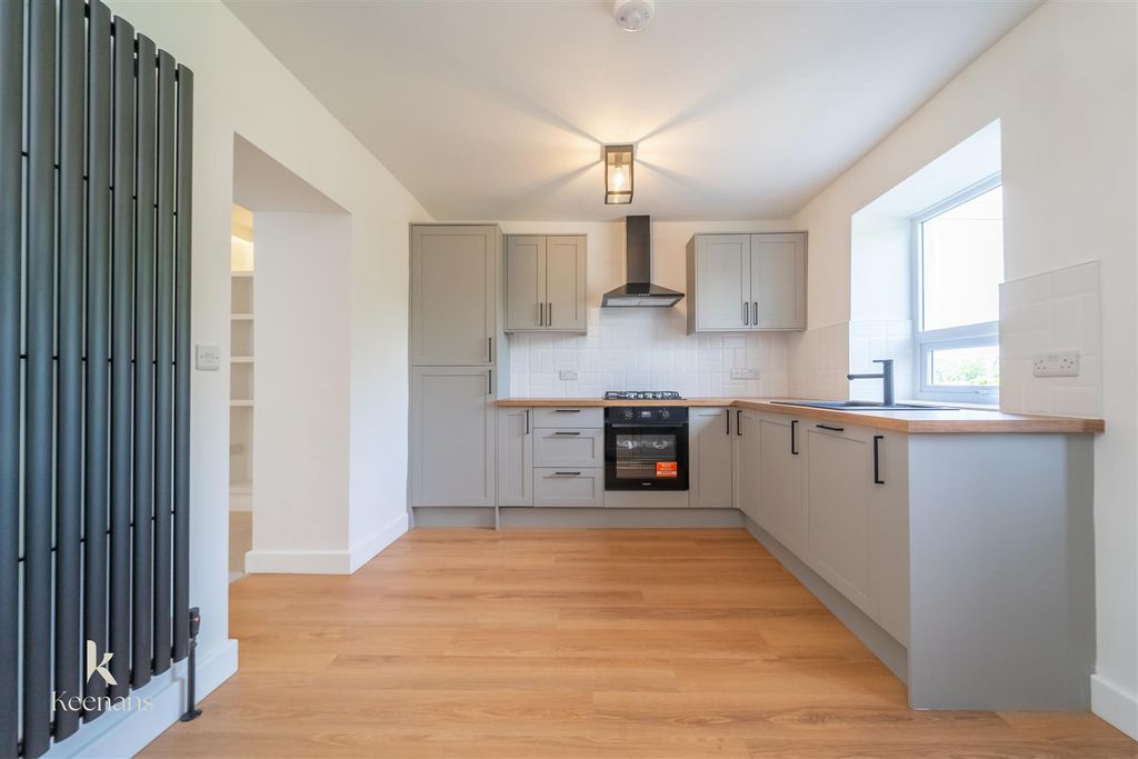 Property photo 2 of 46