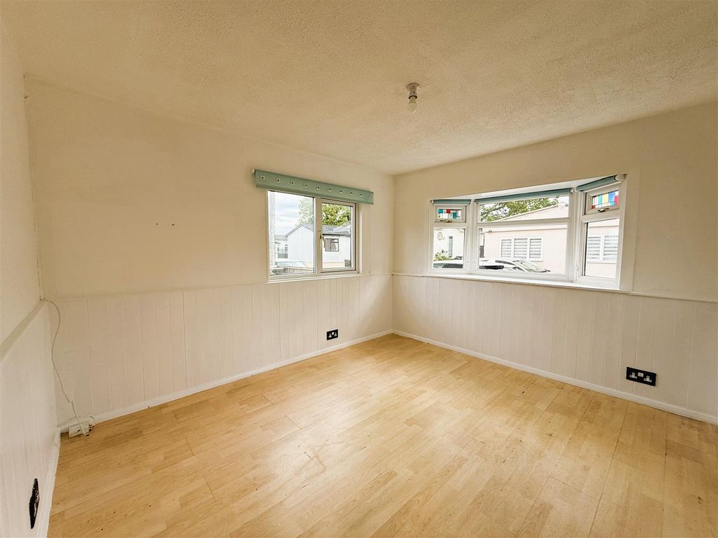 Property photo 2 of 11 Img_6900.Jpg