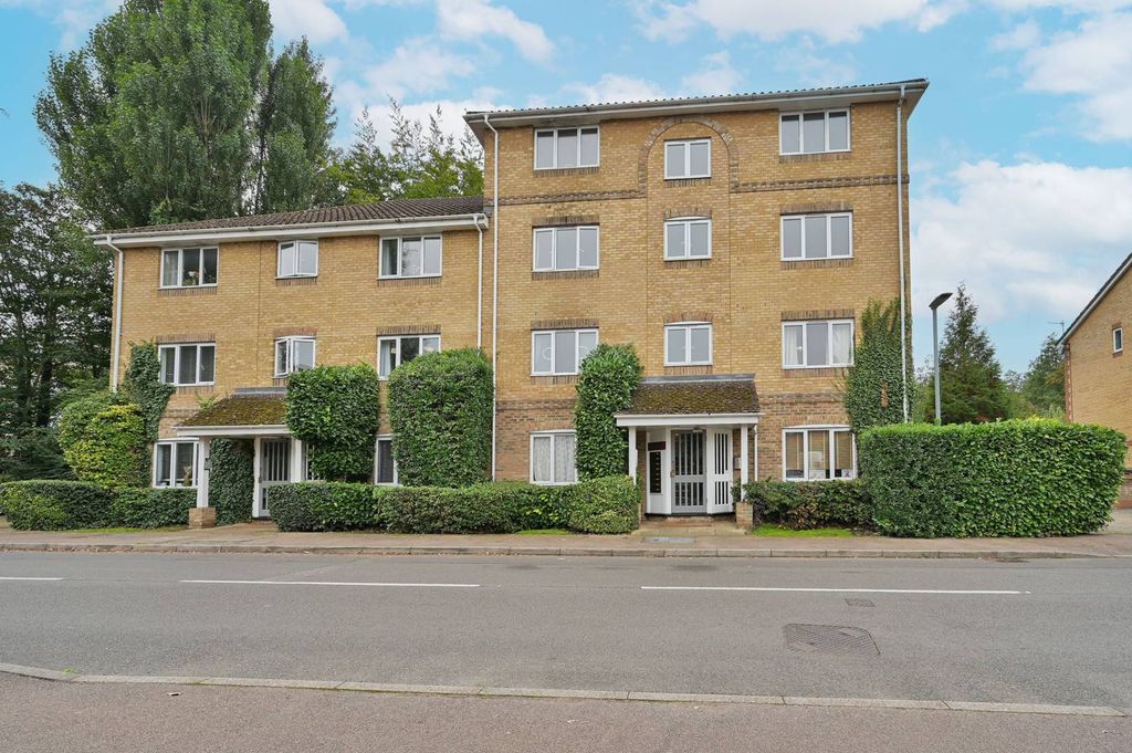 Property photo 2 of 12