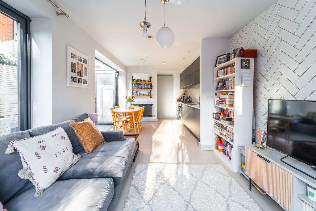 Property photo 2 of 13 Ndb02679