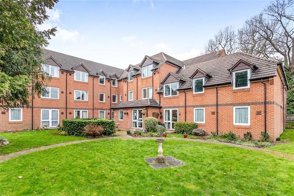 Property photo 1 of 15 (Main)