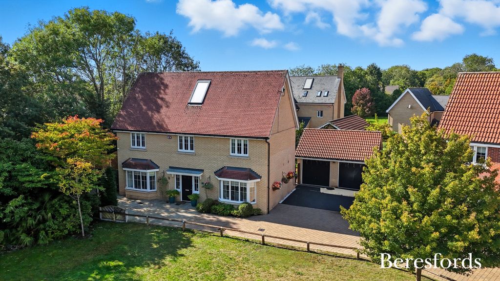 Property photo 1 of 25 Front