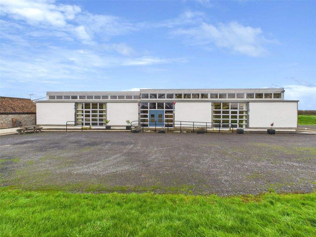 Property photo 1 of 28 Picture No. 80