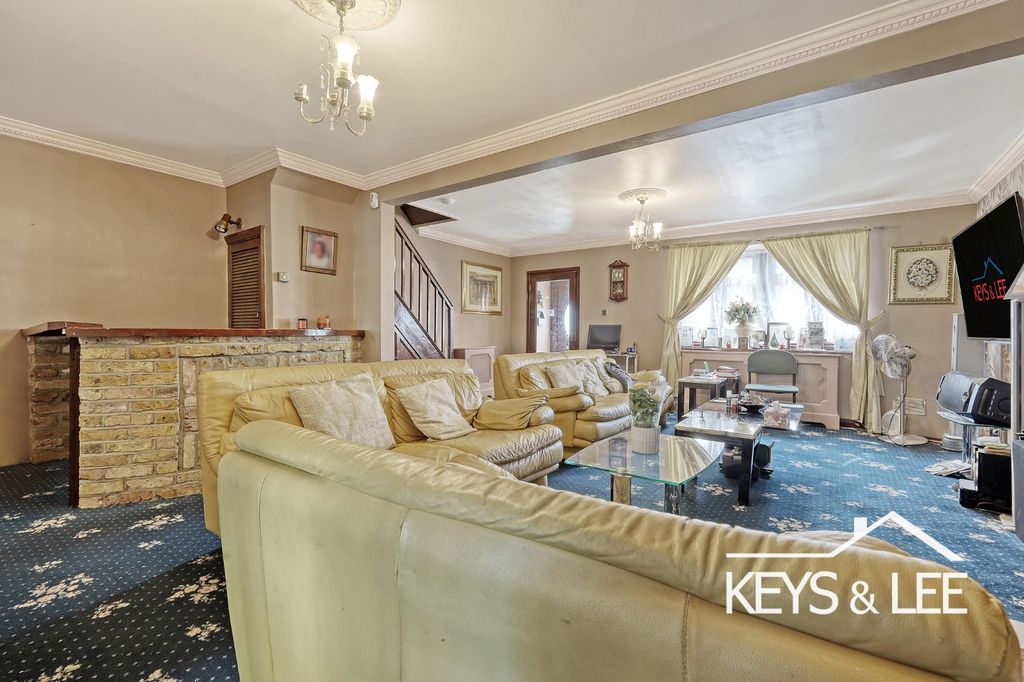 Property photo 3 of 20 3539074