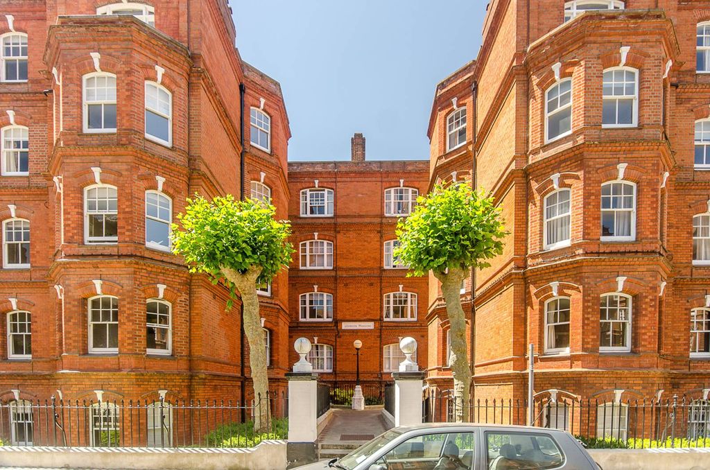 Property photo 2 of 6