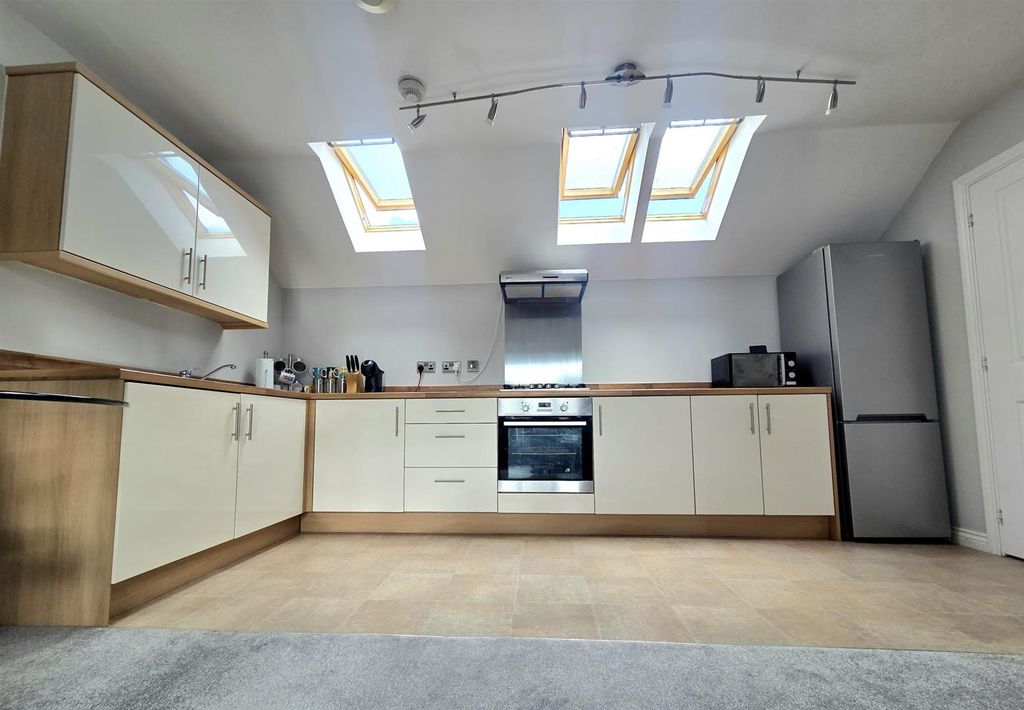 Property photo 2 of 16 7 Waun Draw.Jpg