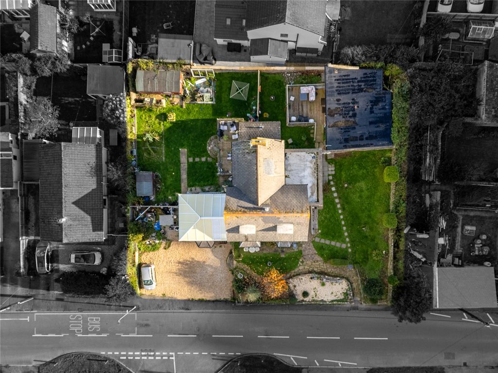 Property photo 2 of 34 Picture No. 37