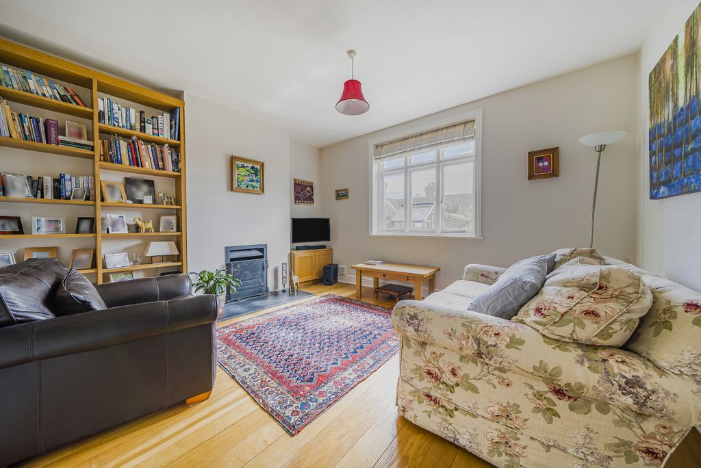 Property photo 1 of 23 Sitting Room