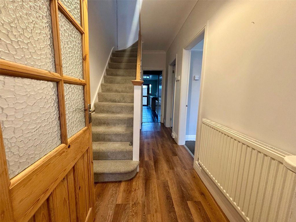 Property photo 3 of 20 Picture No. 18