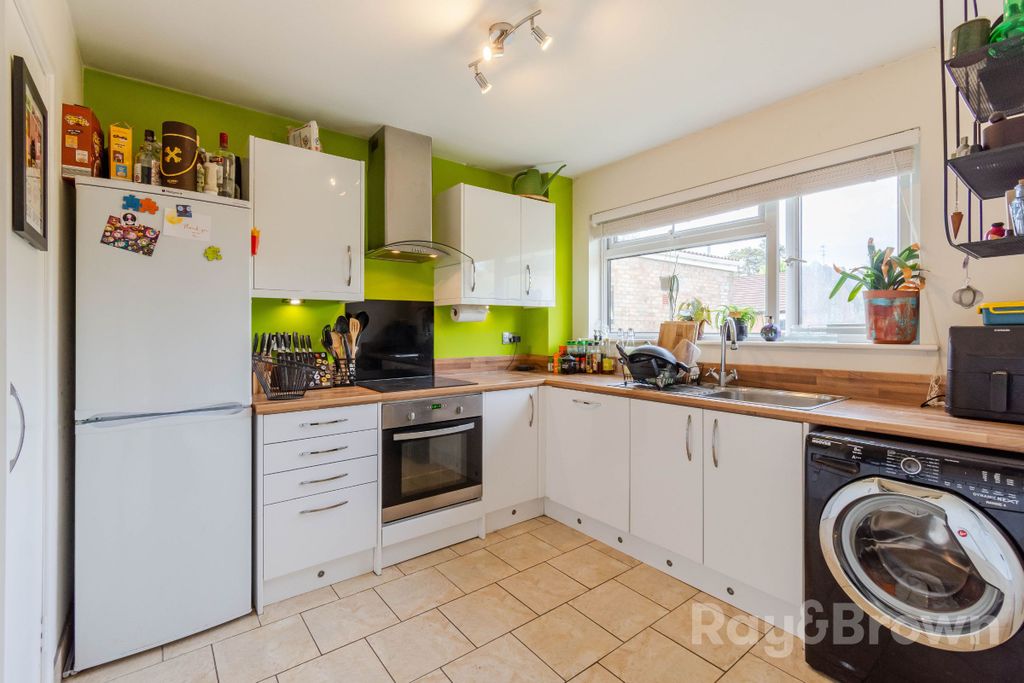 Property photo 3 of 41