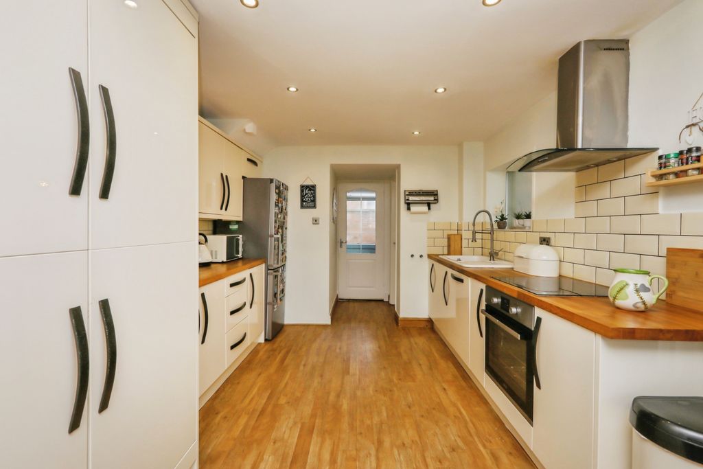 Property photo 3 of 18 8G9A9362