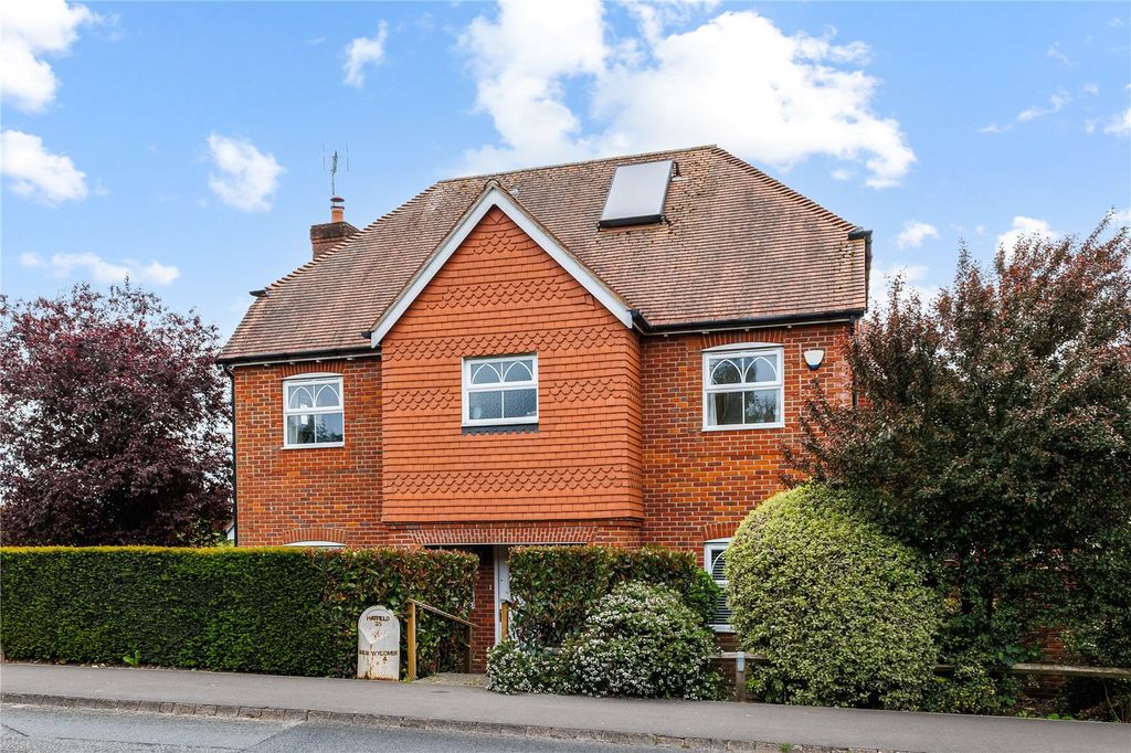 Property photo 1 of 13 Frontage