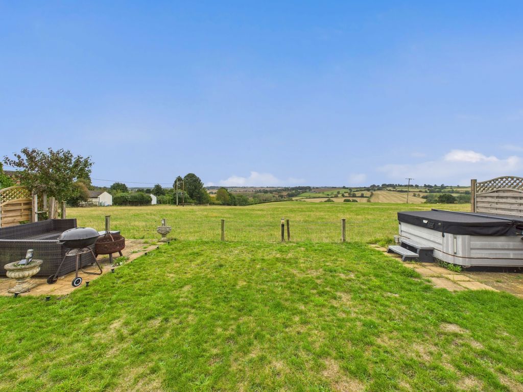 Property photo 3 of 25 3. Cam04922G0-Pr0064-Still035