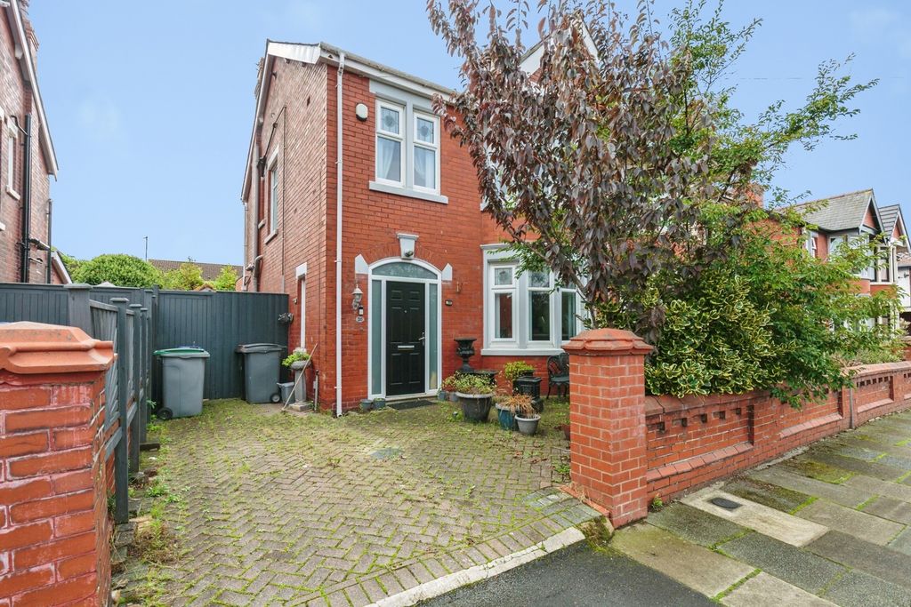 Property photo 1 of 14 Pbox-Img.Jpg