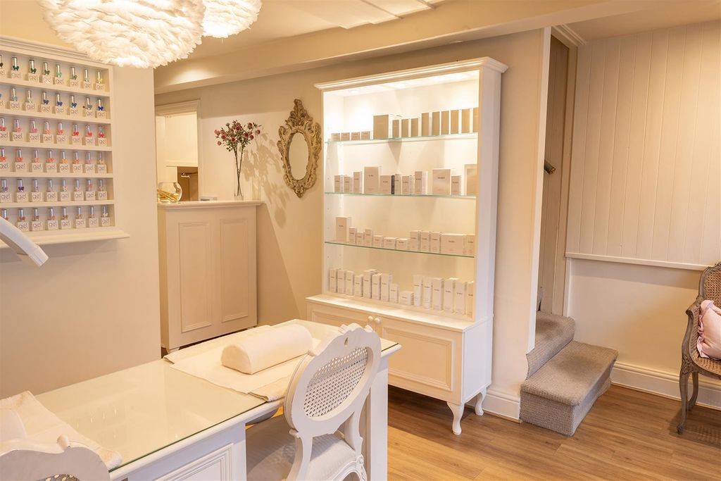 Property photo 2 of 7 Photo 1