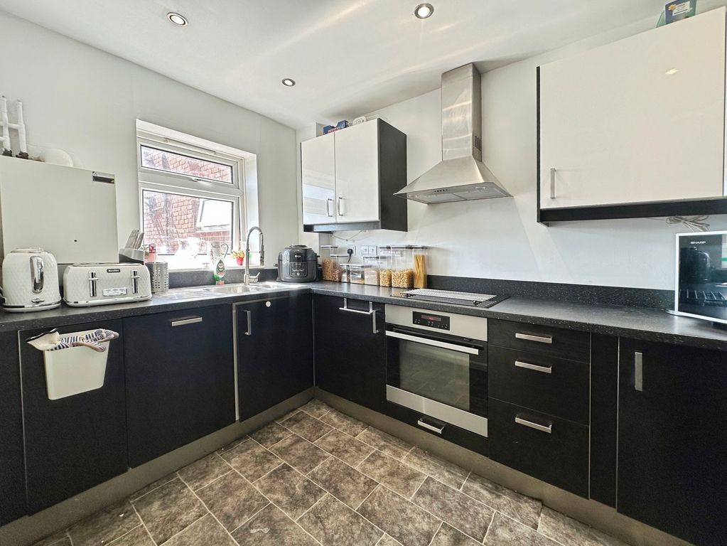 Property photo 2 of 7 Pbox-Img.Jpg