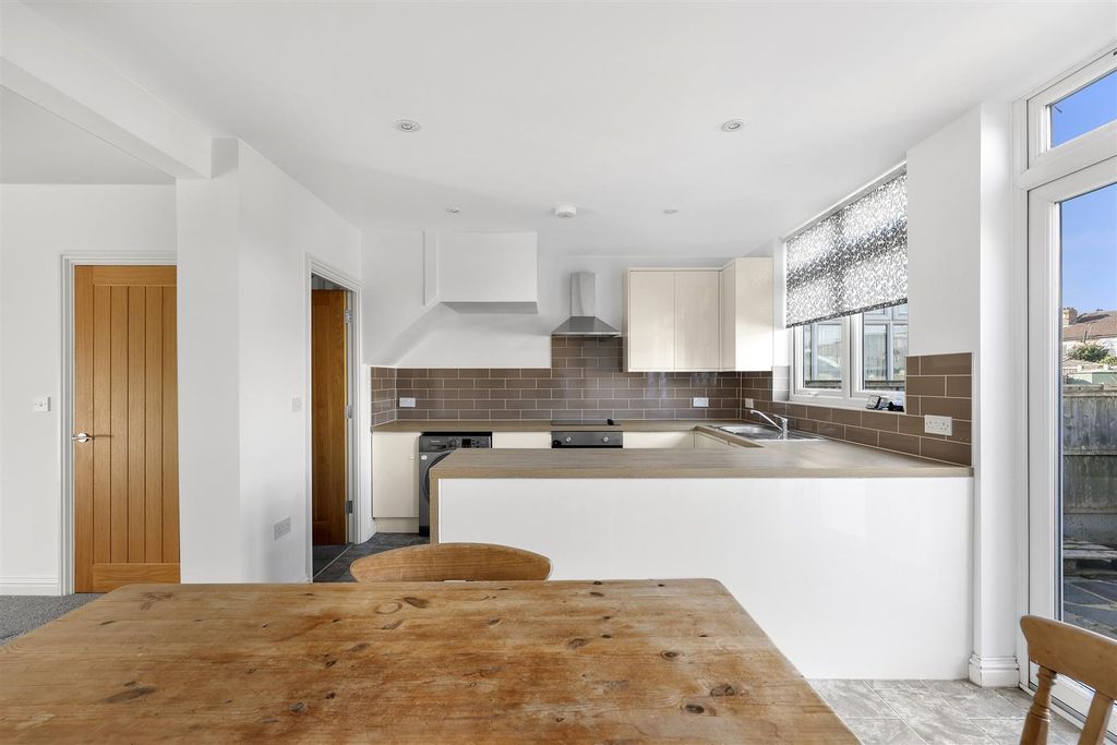 Property photo 3 of 24 4D4A9313.Jpg