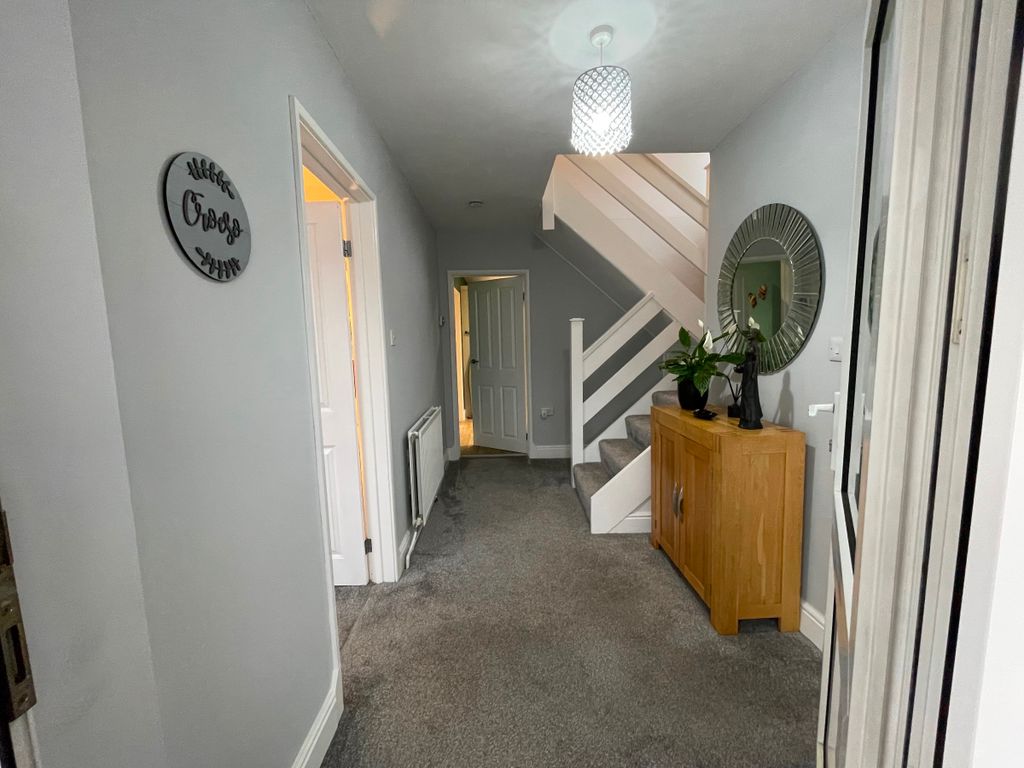 Property photo 2 of 26