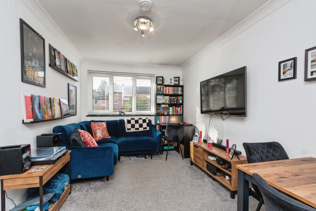 Additional image 4 of 1 bed flat for saleDudley Close, Bordon GU35