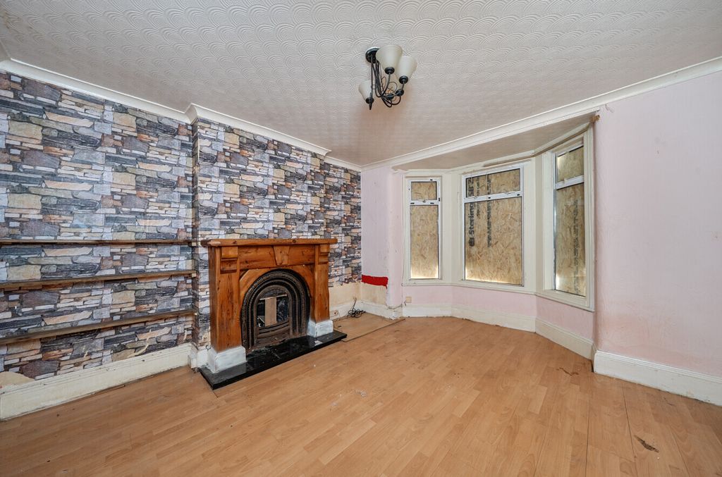 Property photo 2 of 11 Reception Room 1