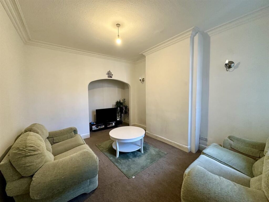 Property photo 2 of 7