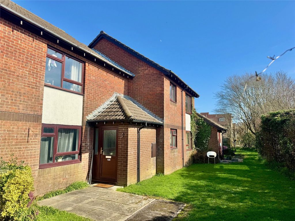 Property photo 1 of 9 Picture No. 16