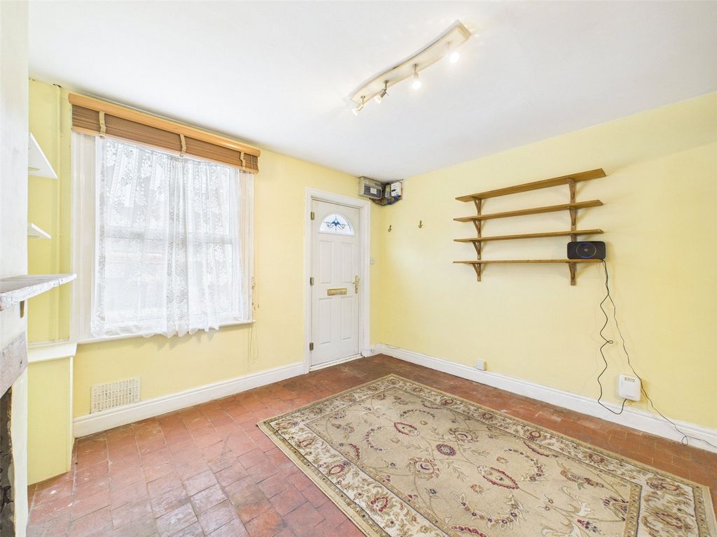 Property photo 3 of 11 Picture No. 12