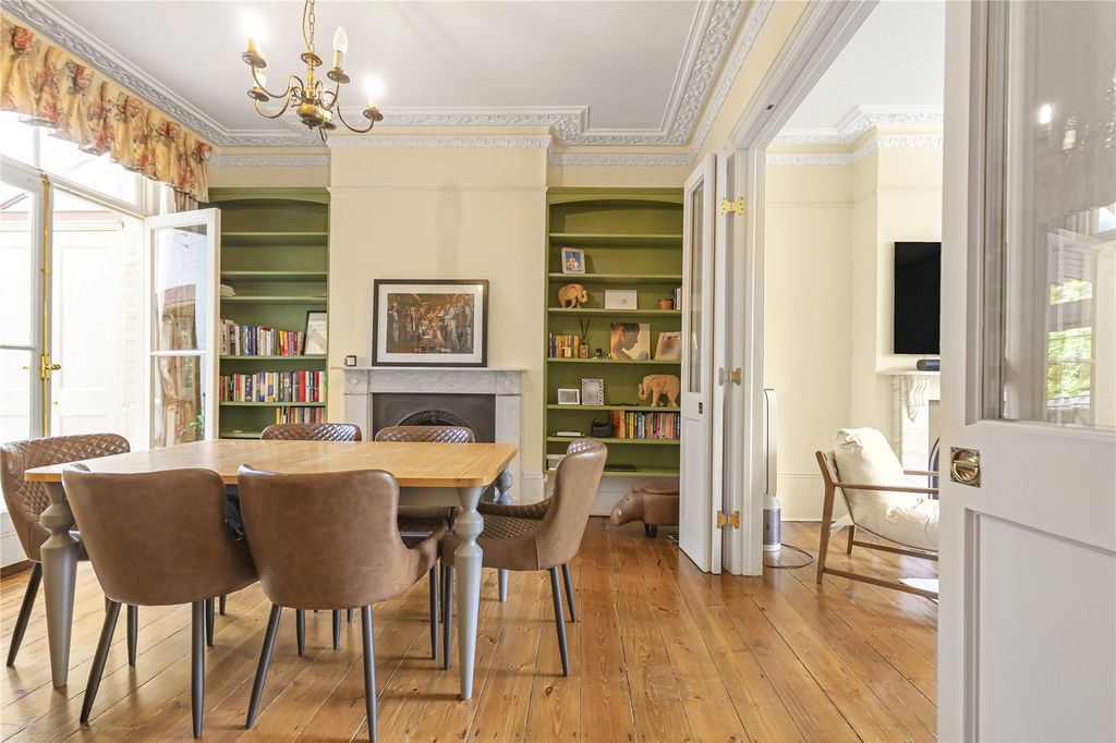 Property photo 3 of 18 Dining Room