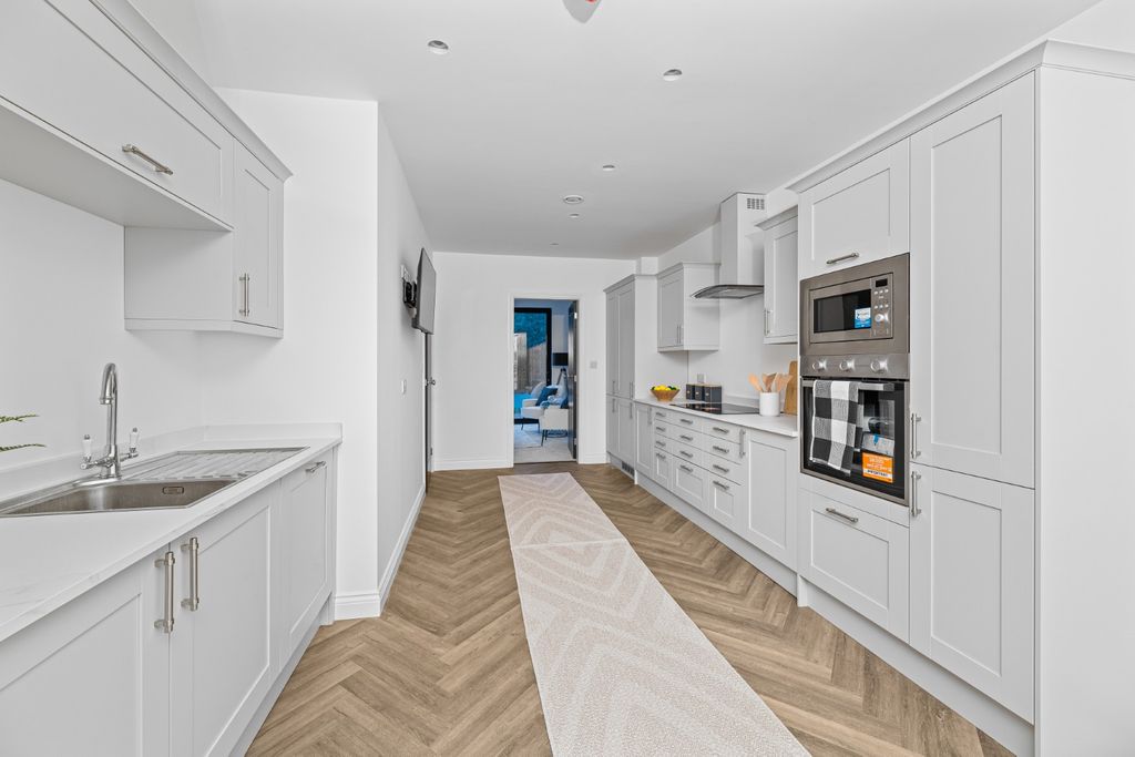 Property photo 3 of 38 Kitchen / Dining Room