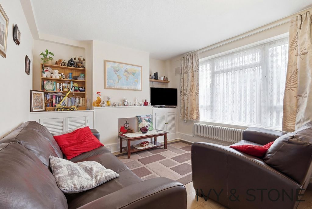 Property photo 3 of 14 5277513