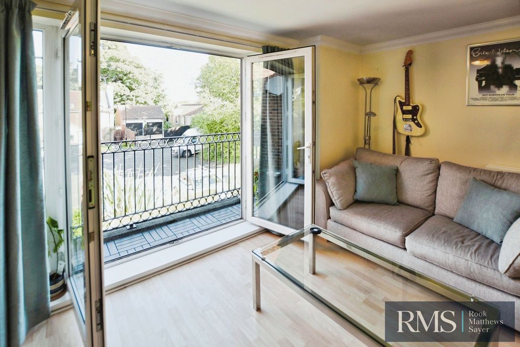 Property photo 3 of 10 Photo 10