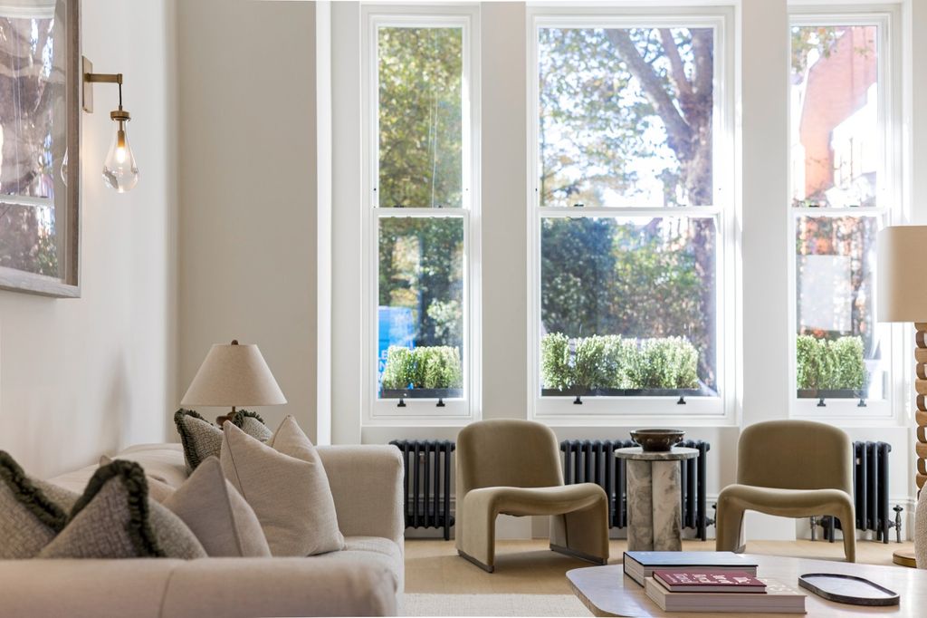 Property photo 2 of 34 Reception