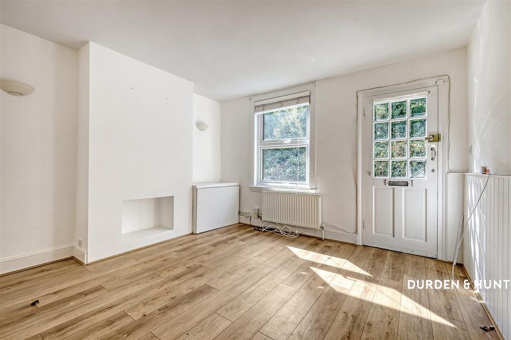 Property photo 3 of 12 Lower Road