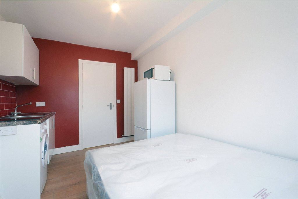 Property photo 2 of 4