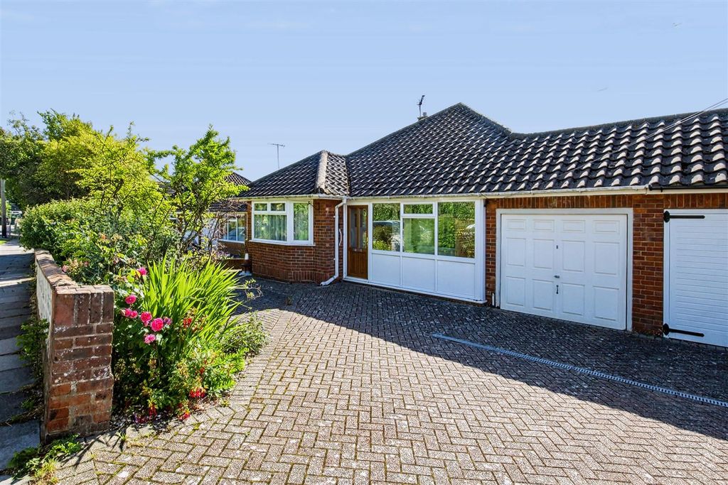 Property photo 1 of 16 Front