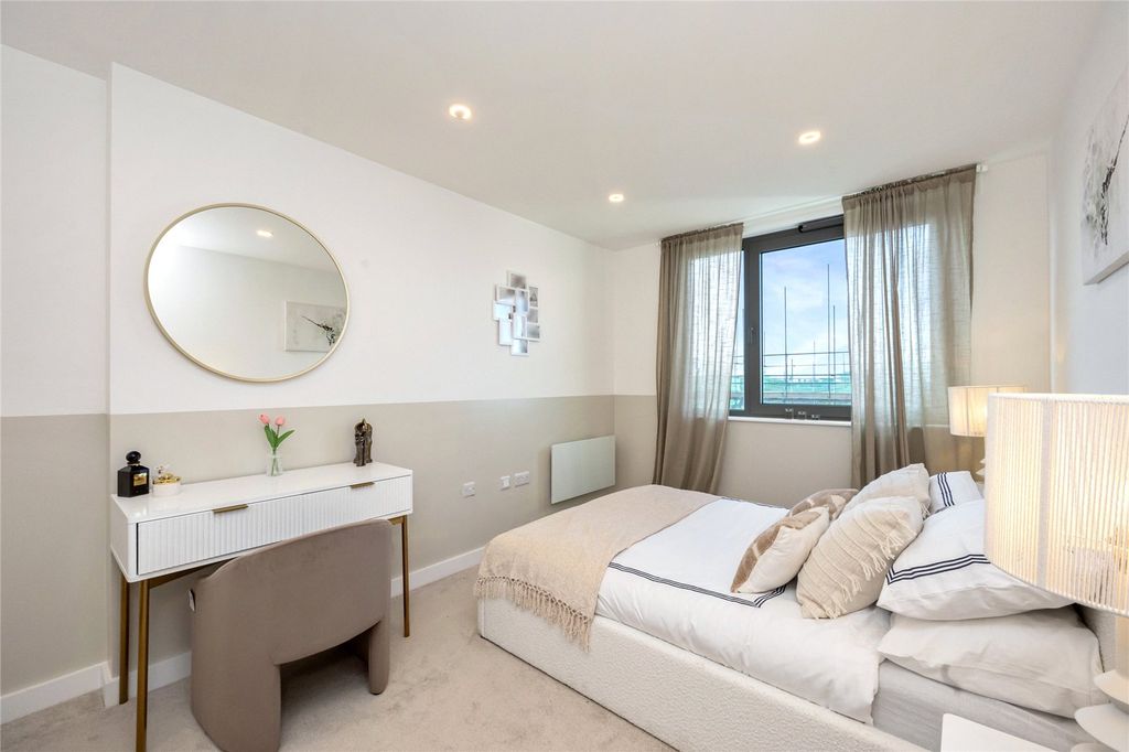 Property photo 3 of 17 Picture 3