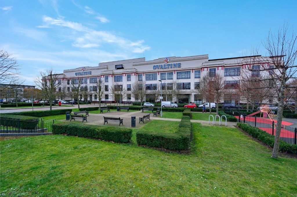 Property photo 1 of 11