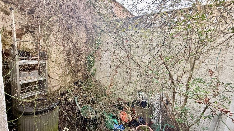 Property photo 3 of 8